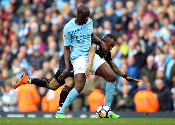 固自己在全 固自己在全